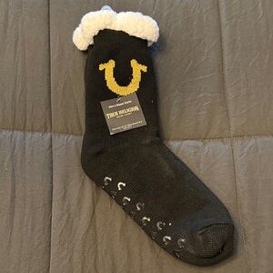 True Religion Men's Black and Gold fuzzy Socks